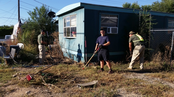 FPD Code Compliance Yard Cleanup 9-26-15 (13)
